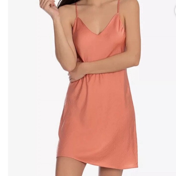 Midnight Bakery Women's Malia Solid Hammered Satin Chemise Coral L - Picture 2 of 9